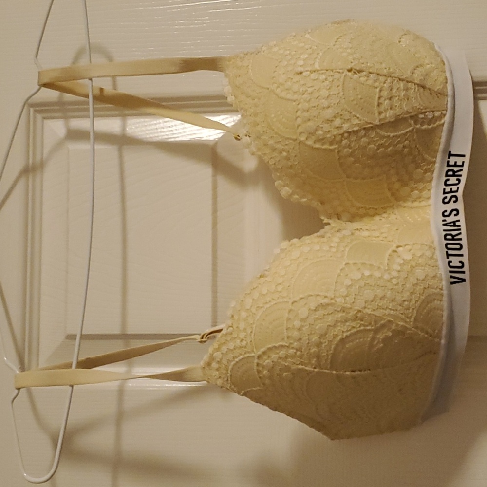 VICTORIA WIRELESS BRA with lace